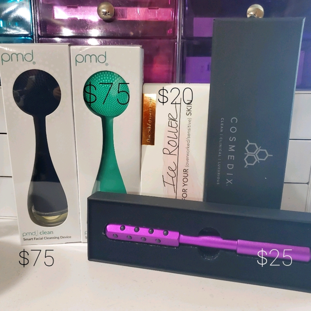 Facial cleansing device, ice roller